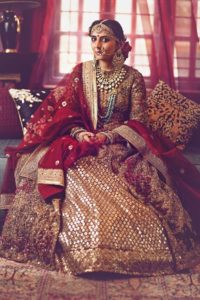 Idiosyncratic Earthy Toned Bridal Look 