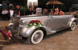 vintage car wedding entry