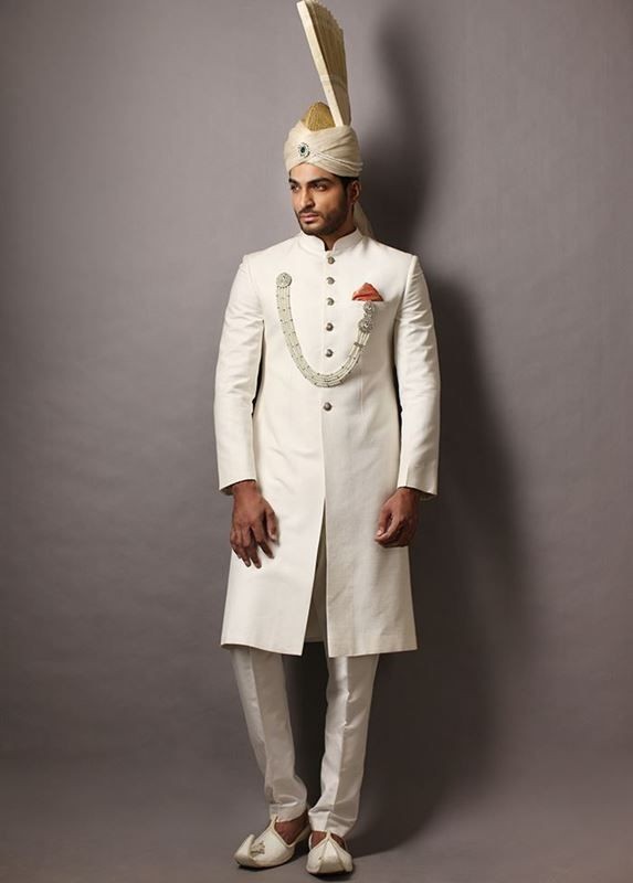 elaborate fan - groom sehra designs