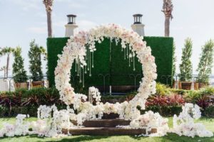 backyard wedding decor