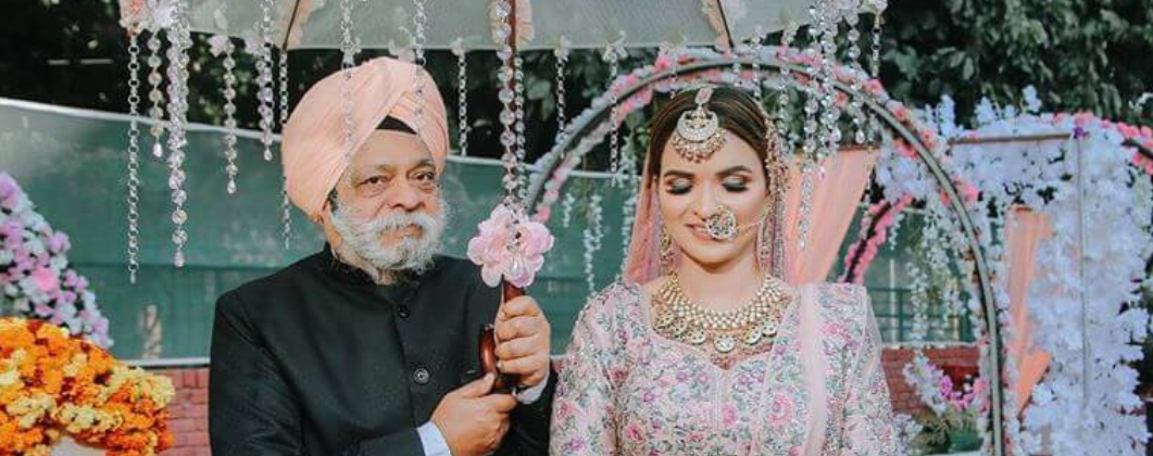 father daughter poses