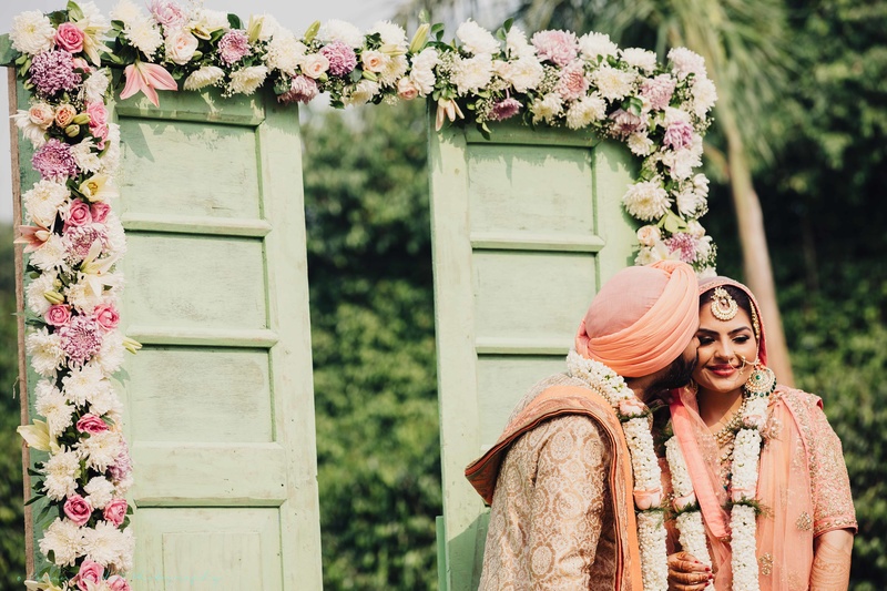 rustic door wedding backdrop decoration