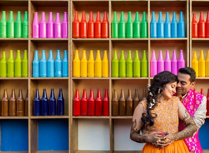 colorful bottles wedding backdrop decoration