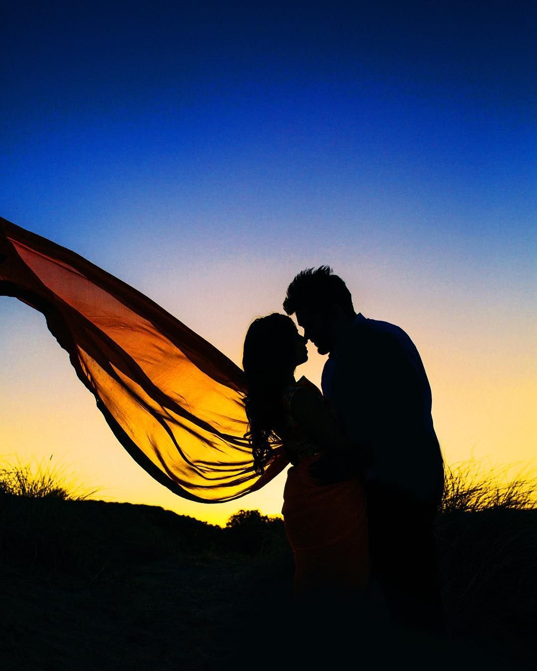 couple silhouette creative pre wedding photoshoot ideas