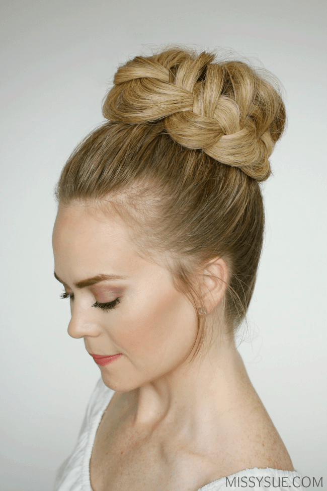 bridal bun hairstyle - high bun