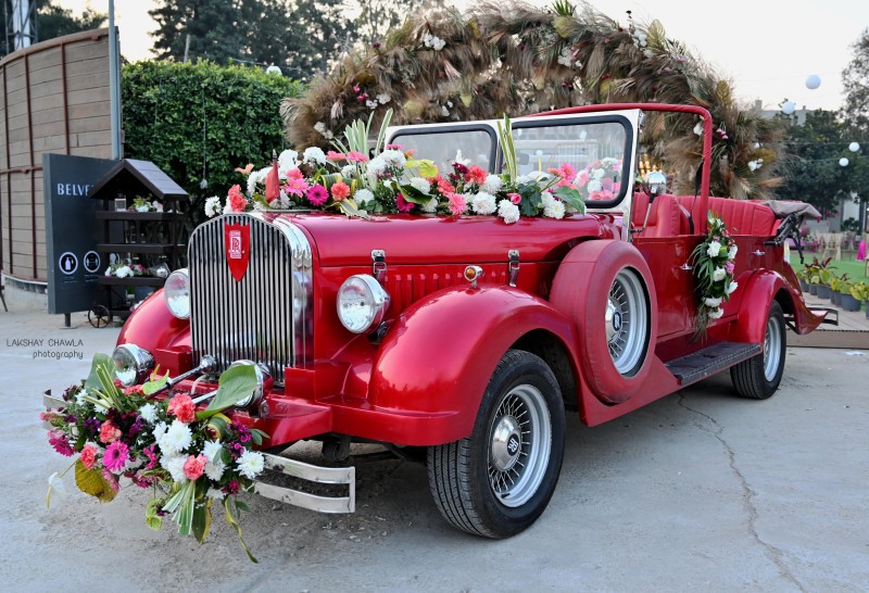 vintage car wedding reception entry ideas