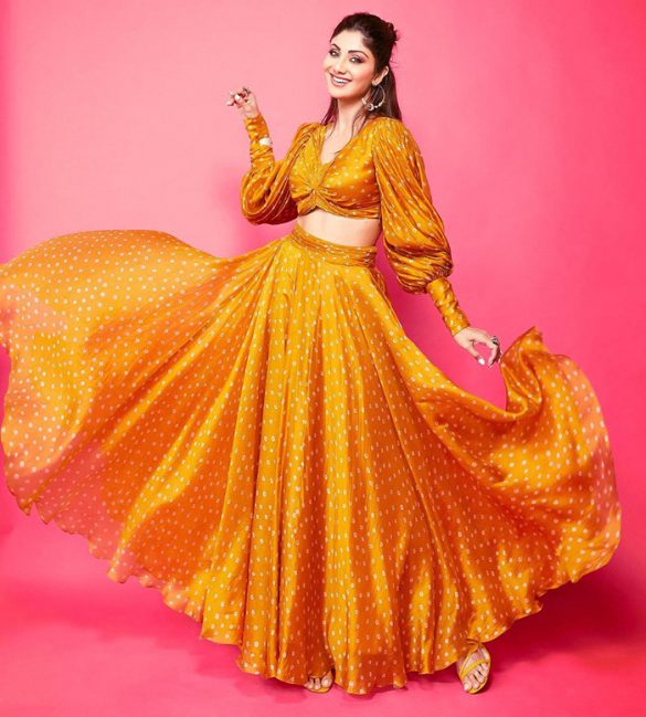 bandhani crop top lehenga designs