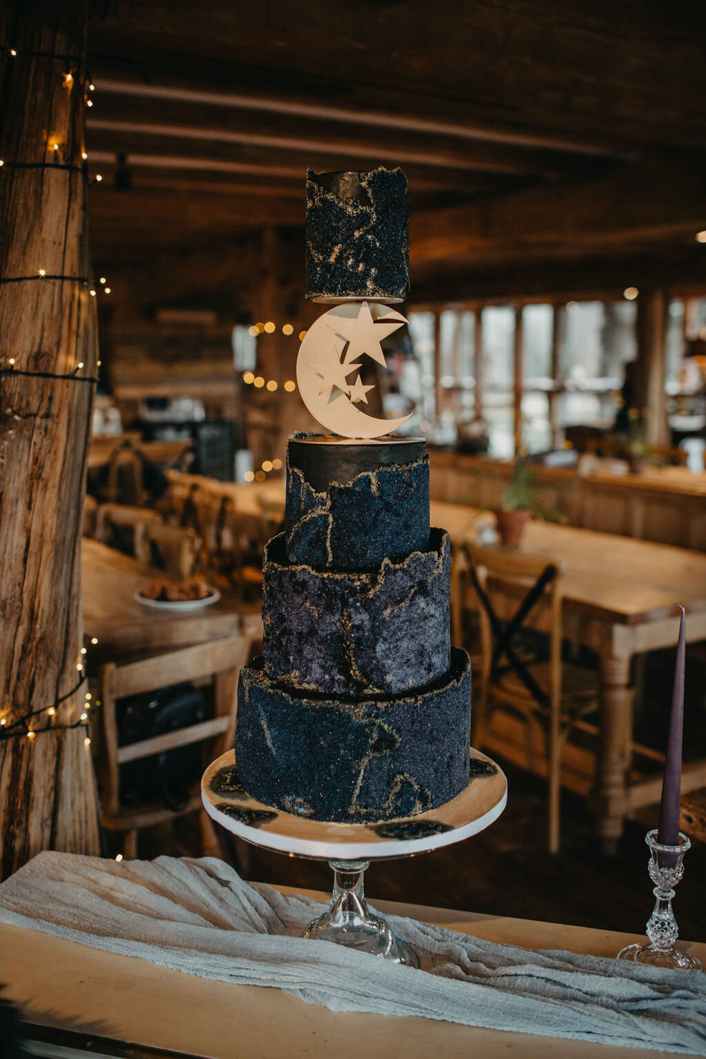 celestial cake for boho wedding ideas