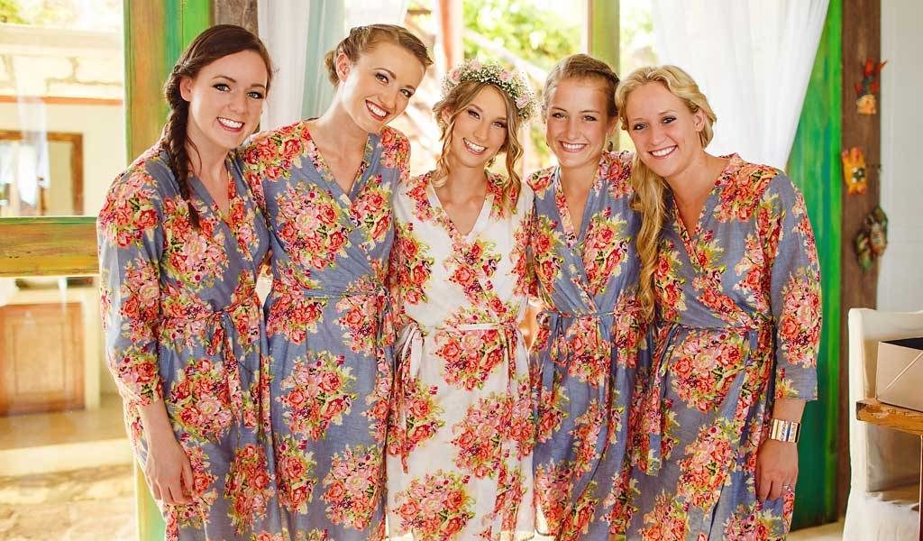 getting ready bridesmaid photo ideas