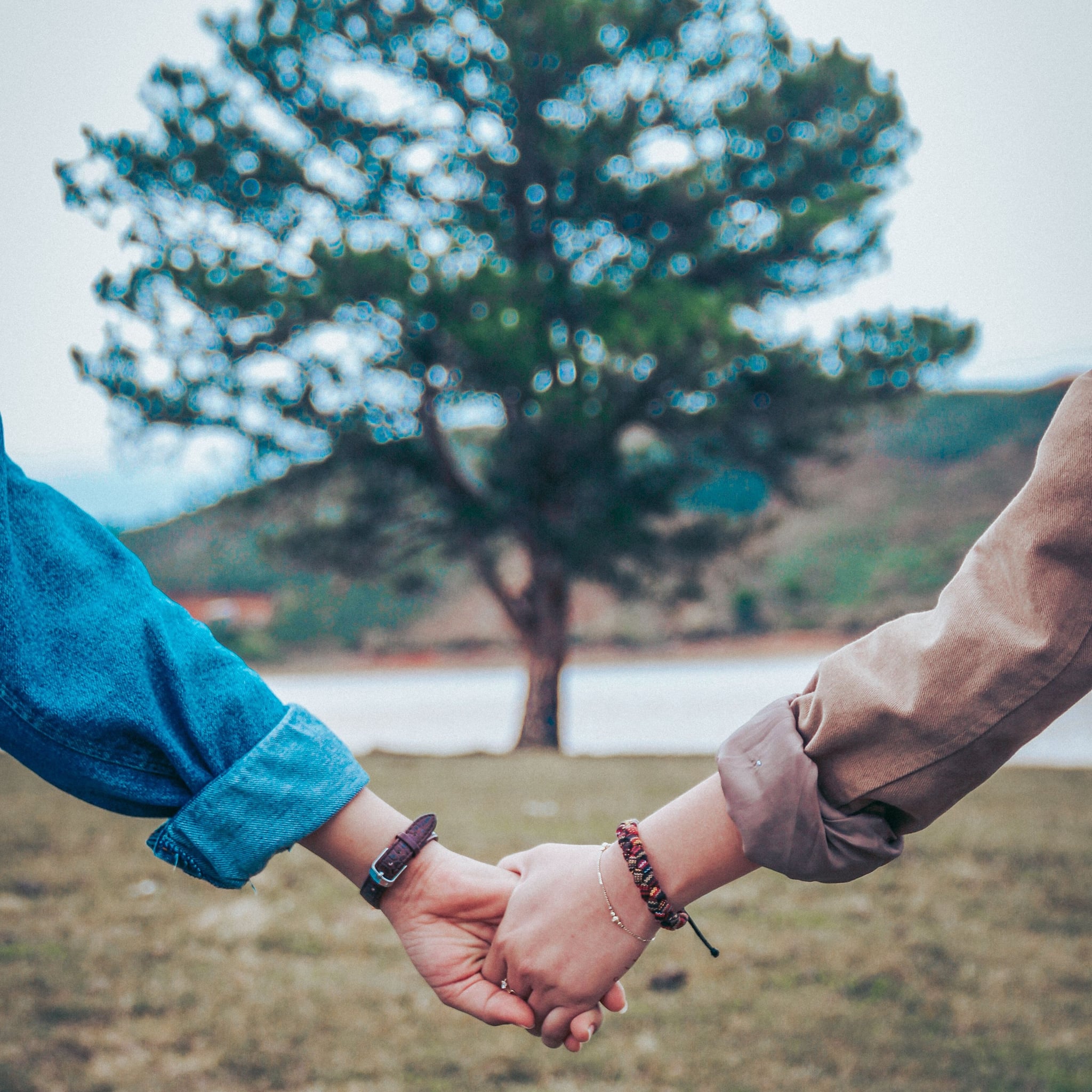 holding hands engagement photo ideas