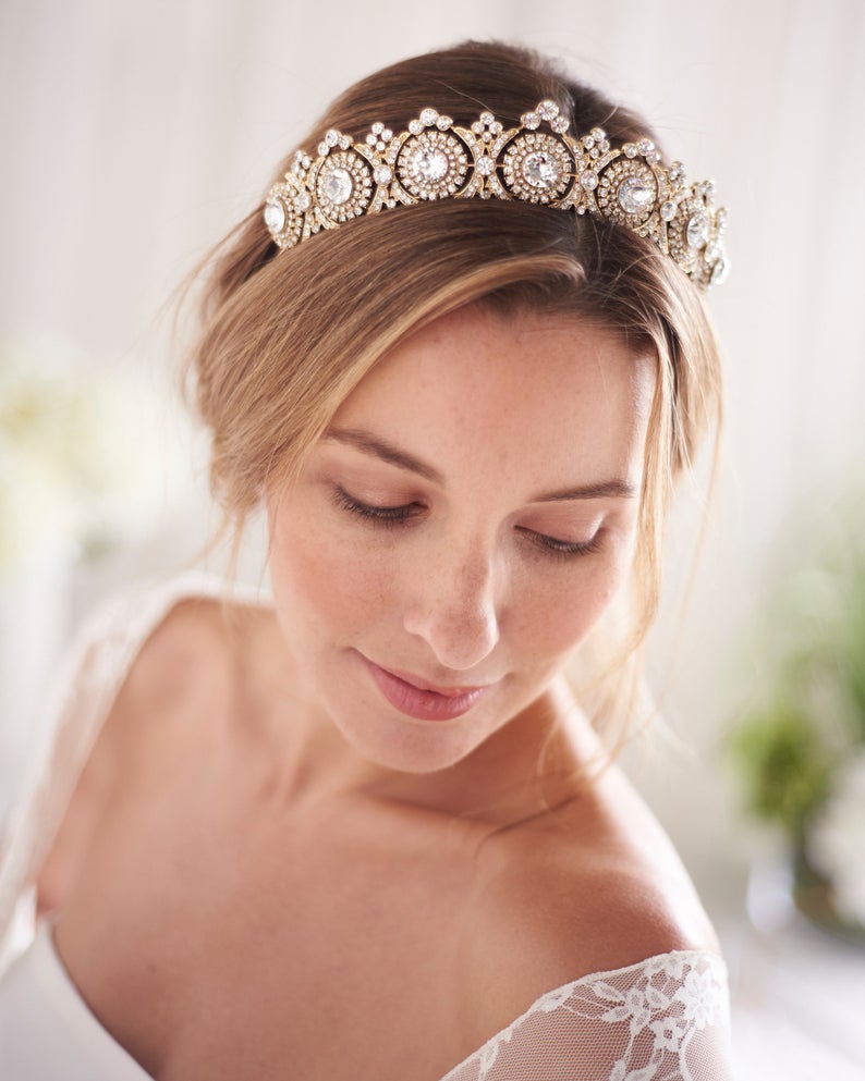 queen like bridal crown for wedding