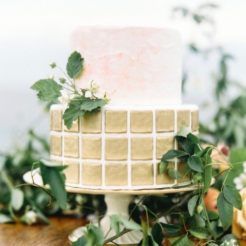 pink squared unique engagement cake designs