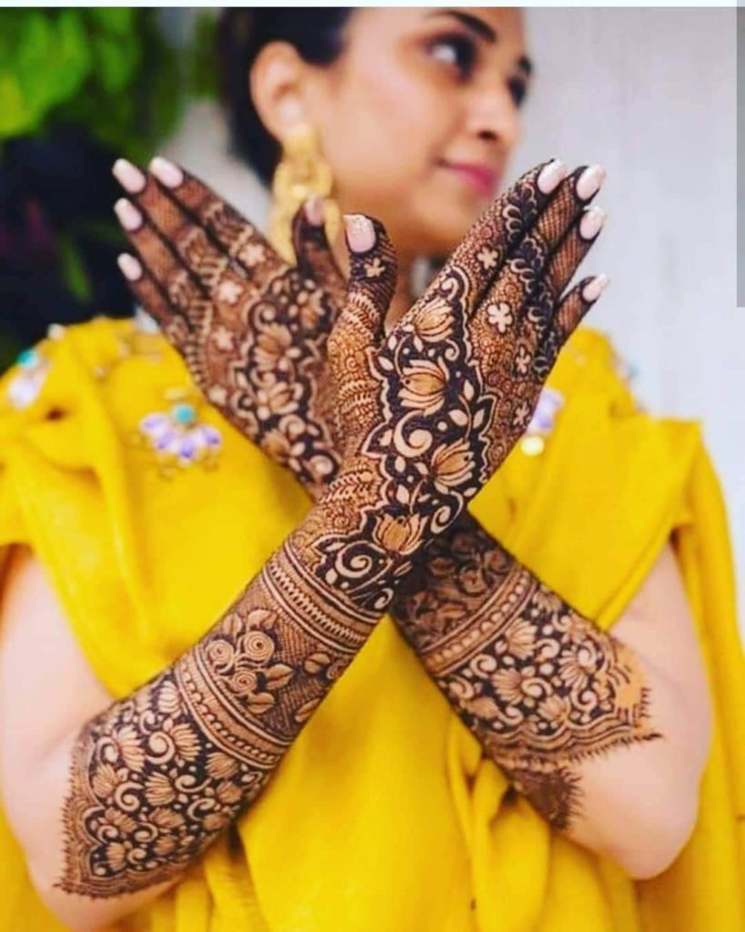 Portraits Focusing On Your Bridal Mehendi