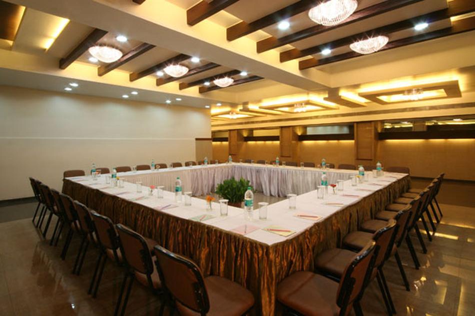 Hotel Dhiraj - Top 20 Banquet Halls in Thane