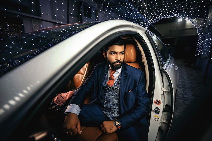 Inside-The-Car Groom Poses 1