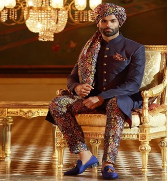 Achkan Sherwani