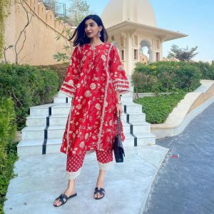 Oversized Kurta With Trousers