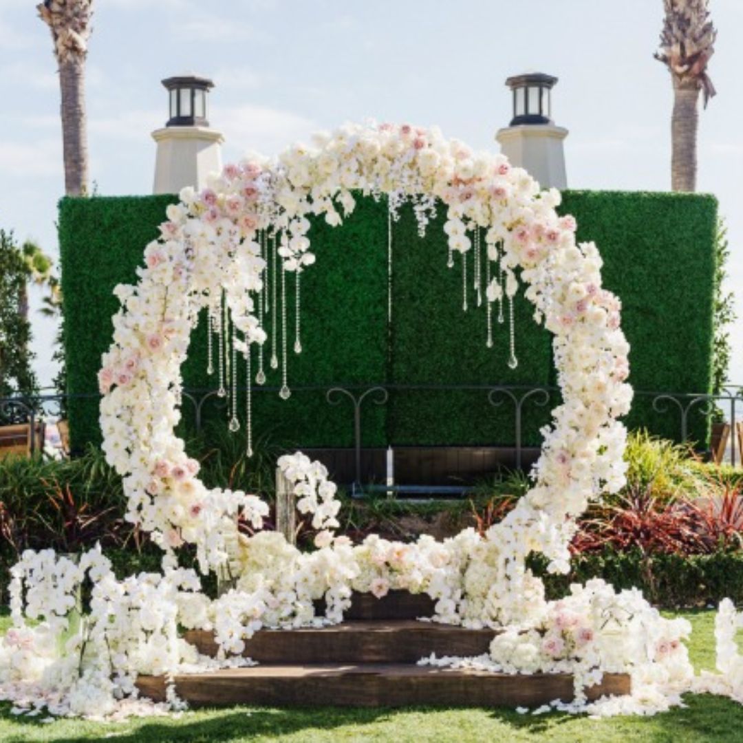 Circular Wedding Arches Ideas