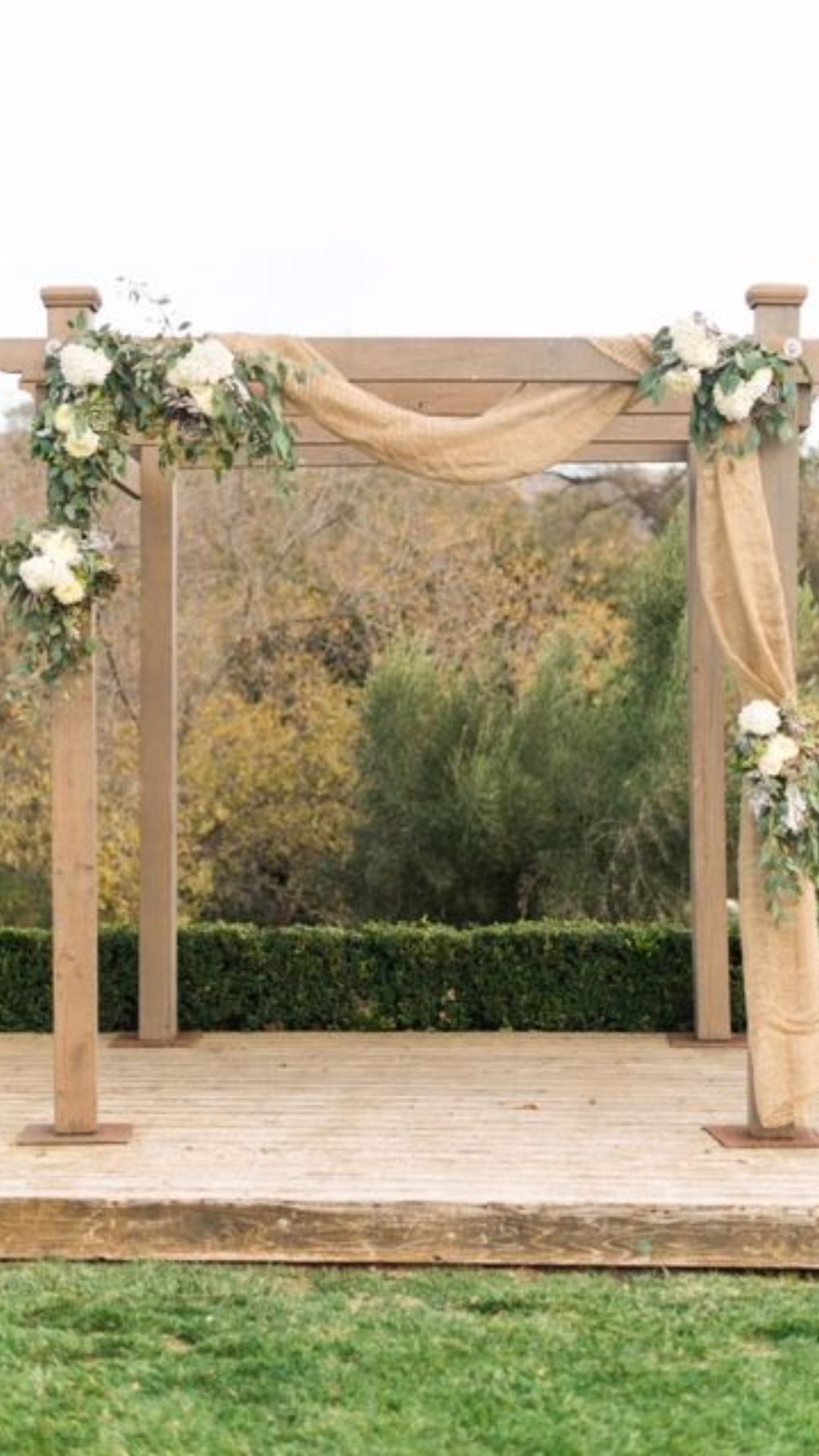 Classic Wedding Arches Ideas