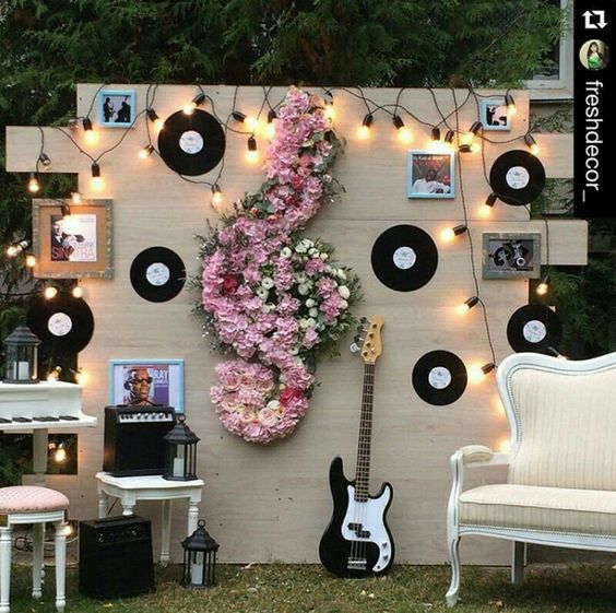 The musical theme decoration for wedding reception