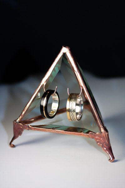 Glass Triangular Wedding Ring Holder