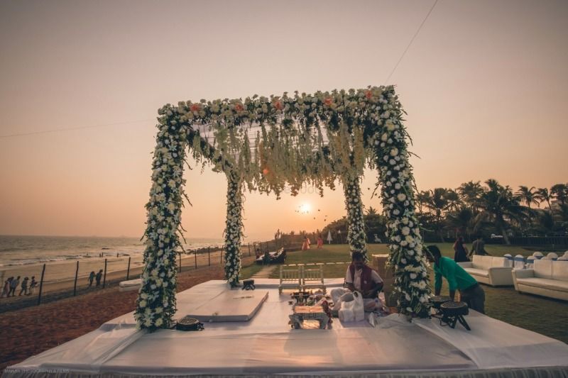 Dry Wood Floral Boho Mandap