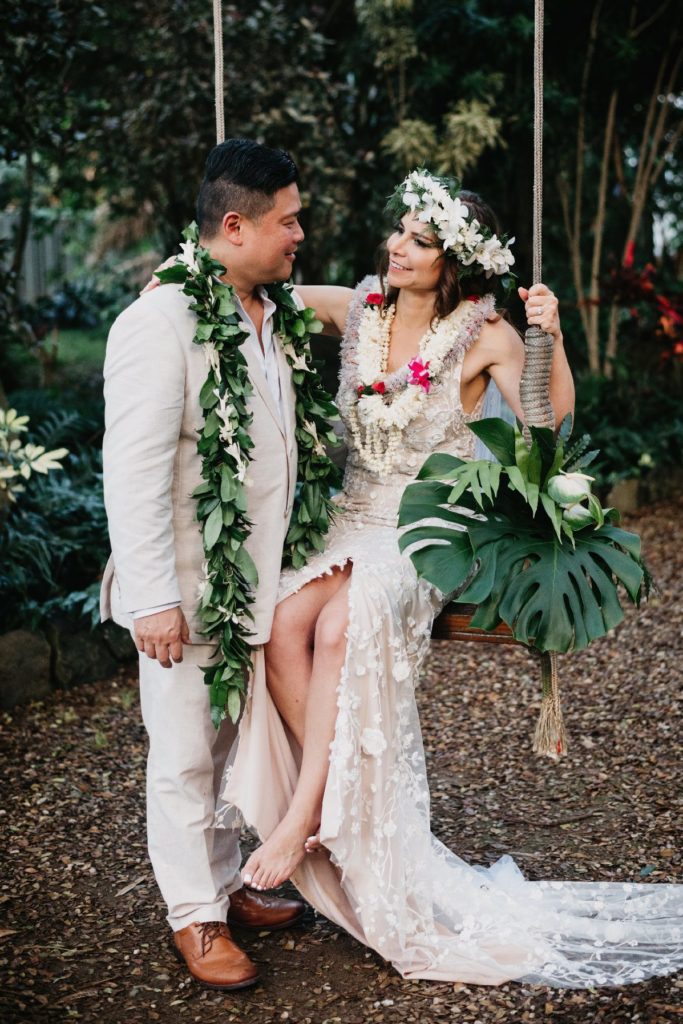 beach wedding outfit - tropical style