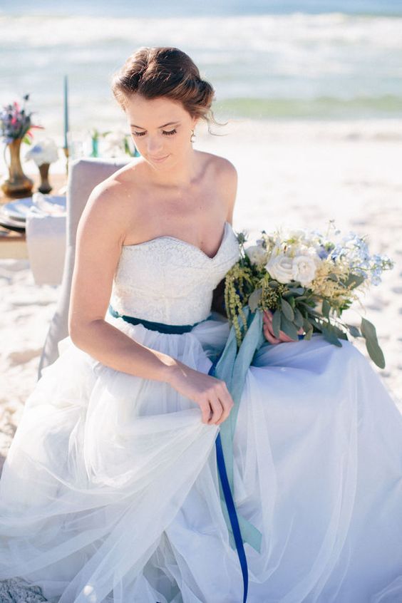 nautical style - beach wedding outfits