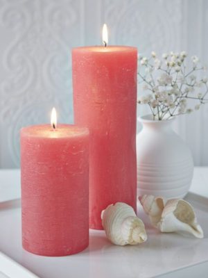 Coral themed wedding - candles