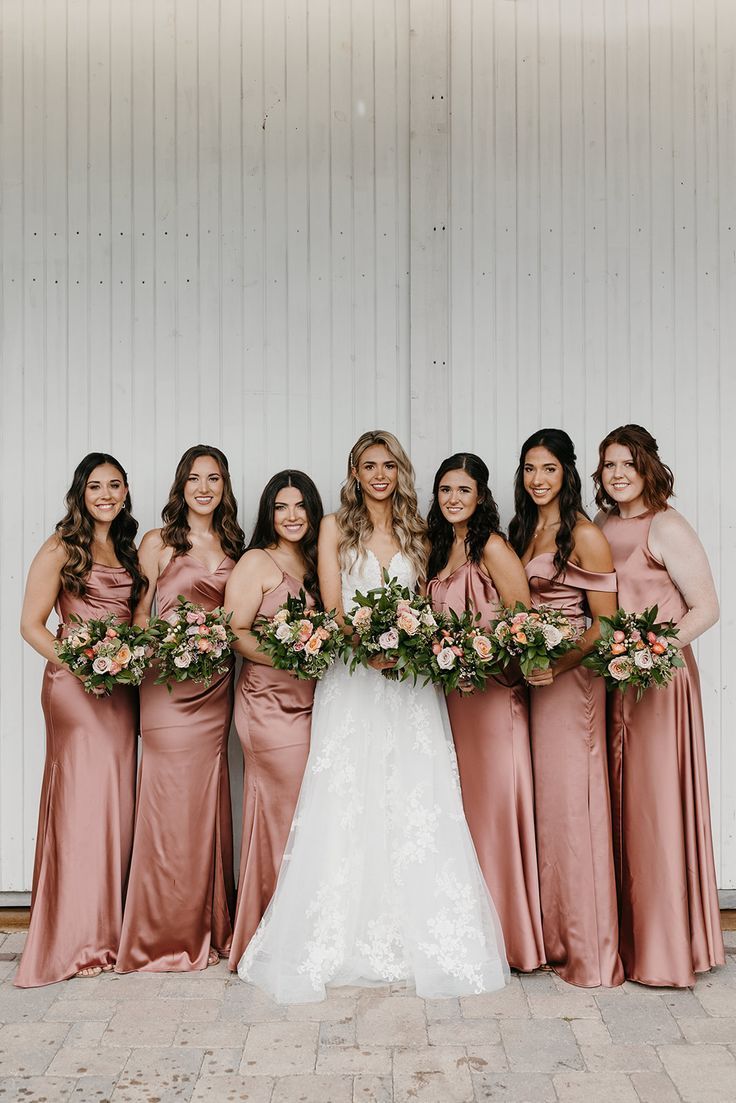 Bridesmaid box_Bridesmaids with bride(2)