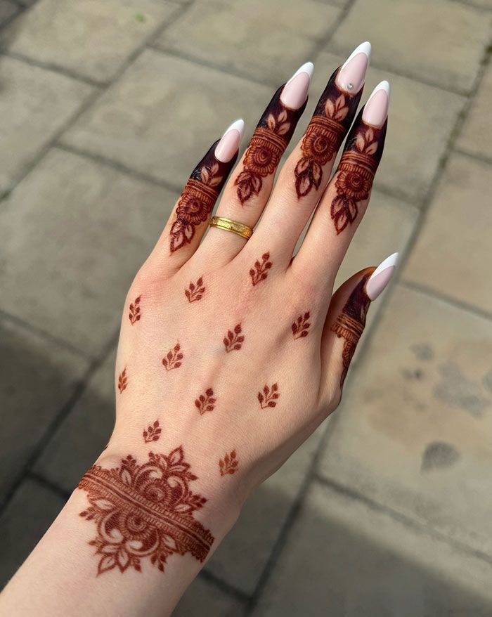 Floral Finger