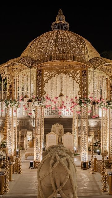 Gold Details and Shiny Crystals for Hindu Wedding Mandap Decoration