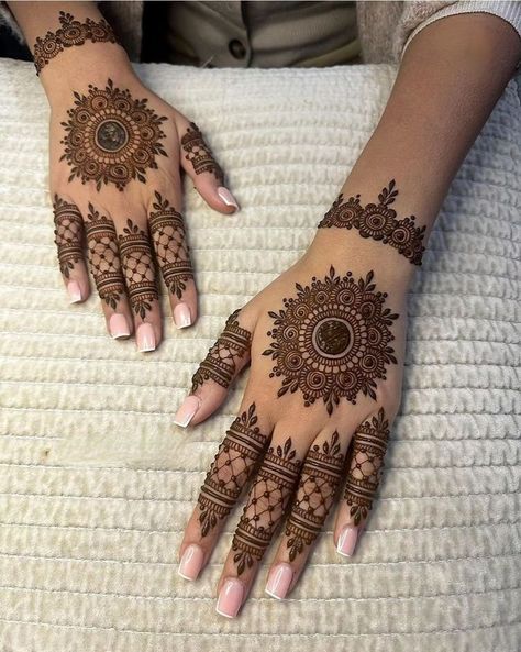 Mandala Magic mehndi