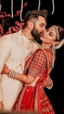 Indian Bridal Jewellery Shankha Pola bangles on Bengali bride