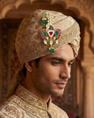 groom safa brooch jewellery for indian wedding