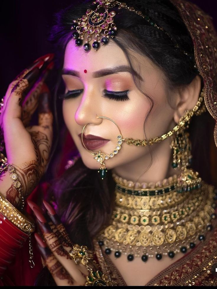 Red Lips and Golden Eyes Combination South Indian Bridal Makeup Look