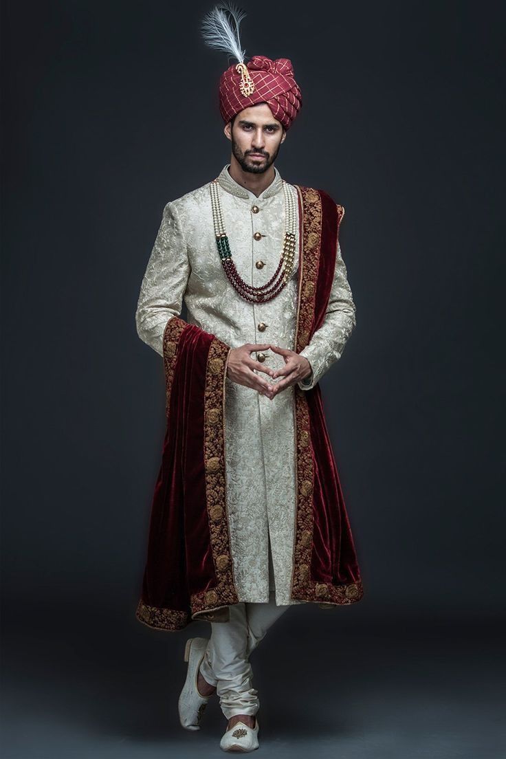  Sherwani Pose