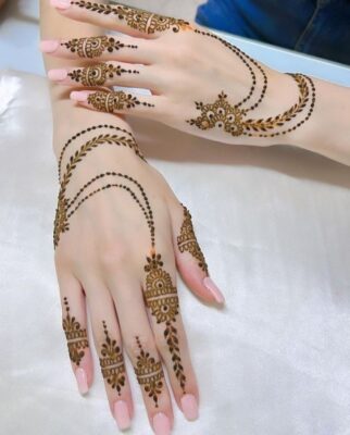 dotted trail mehendi minimal design trending mehendi close up