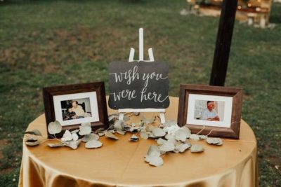 memory table - deceased loved ones at wedding