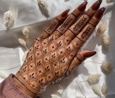 geometric grid mehendi design modern trending mehendi style