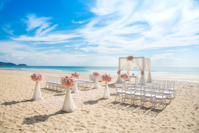 beach wedding - destination wedding trends