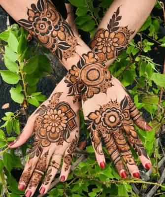 floral delight - arabic mehendi design