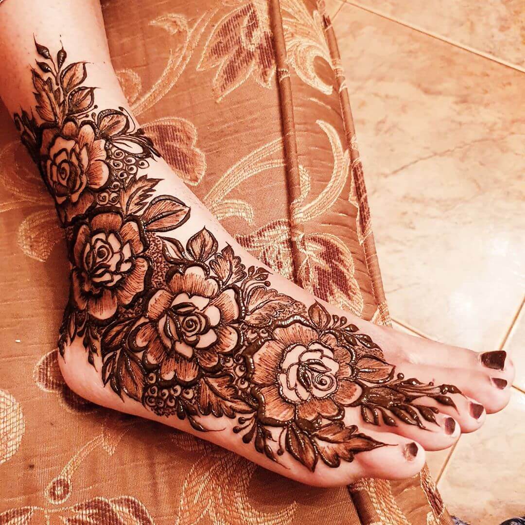 floral feet arabic mehndi design