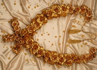 gold rose varmala designs for wedding