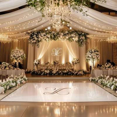 Ivory & Gold wedding decor 