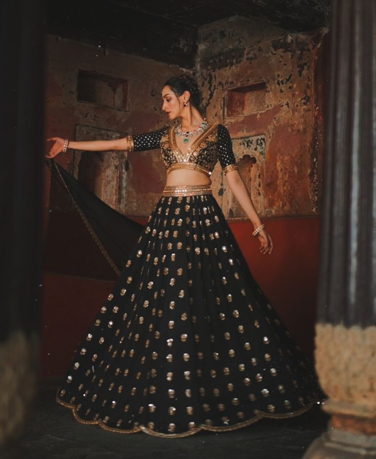 Black Mirror Work Lehenga_Simple Embroidery