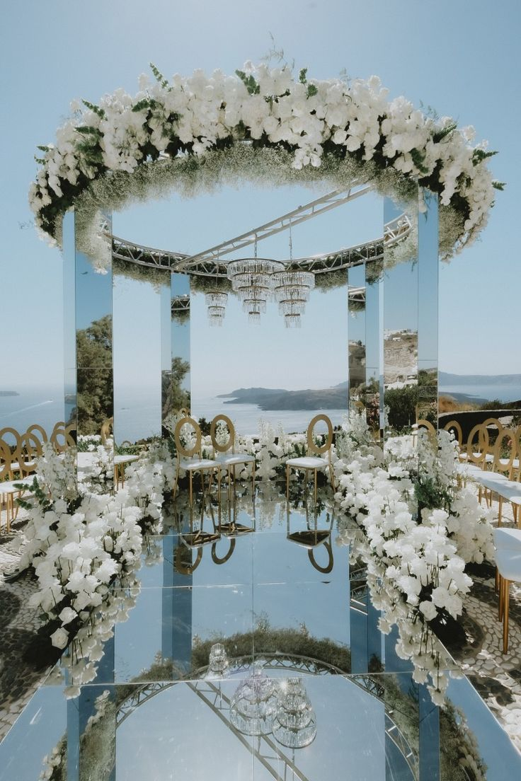 Mirror Magic wedding ceiling decor ideas  