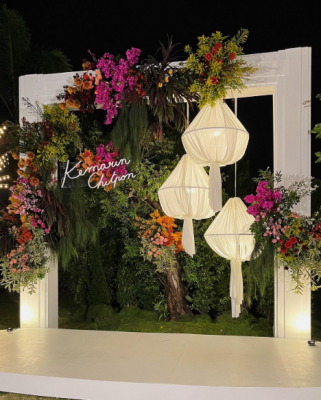 neon sign wedding photo booth for modern Indian wedding reception