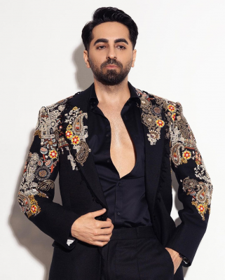 elegant groom outfits for wedding reception india