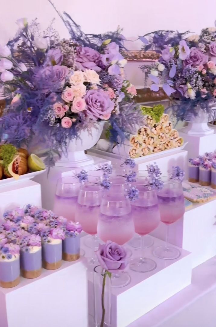 lavender haldi theme_Drink serving decor